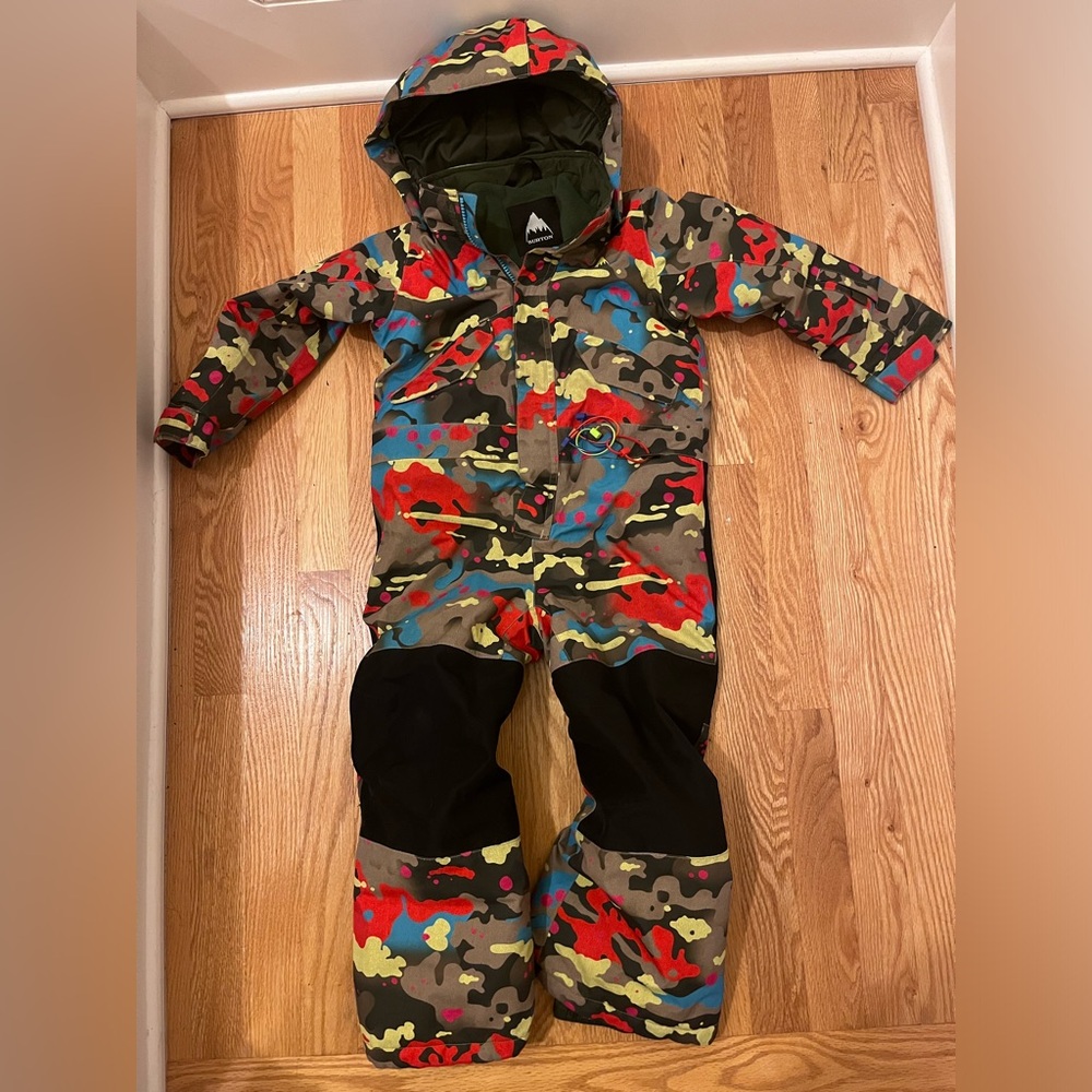 Kids Burton goretex size 4 snowsuit jacket